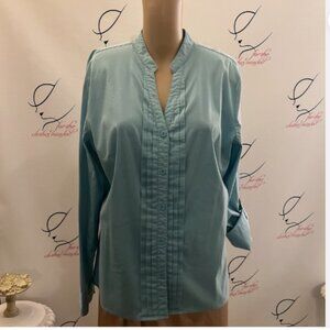 East 5th. Size XL. Cotton Blend. Blue. Pleated. Roll Tab Cuffs. B9